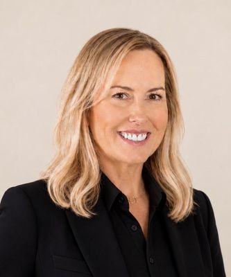 Portrait of Shannon Mueller, REALTOR®
